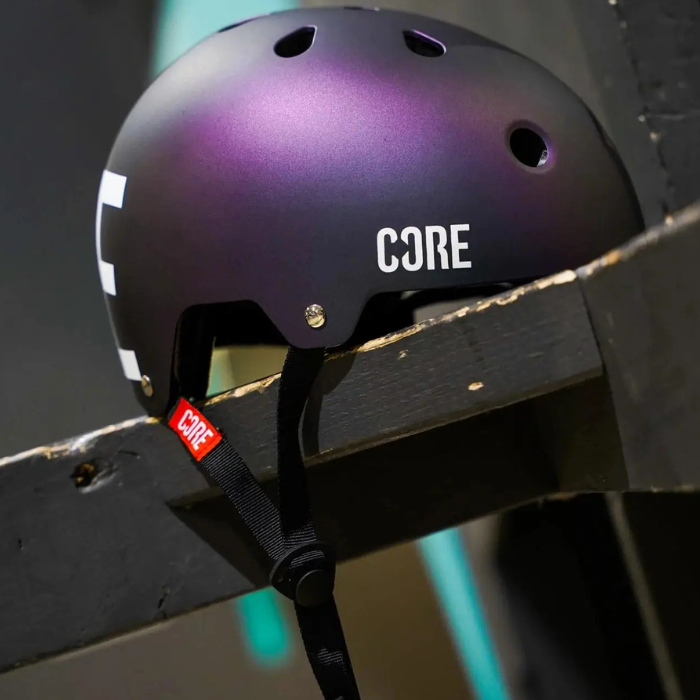 Core Casque street skatepark Neochrome