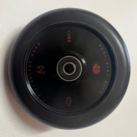 Fuzion roue noire et rouge 110mm trottinette freestyle