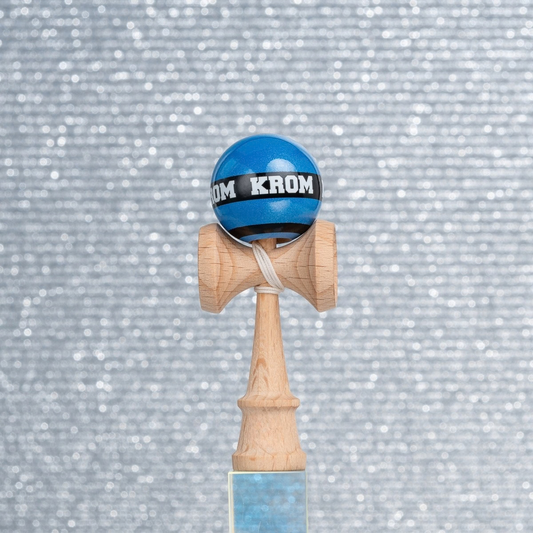 KROM Kendama Mikro Bleu foncé – vue 1